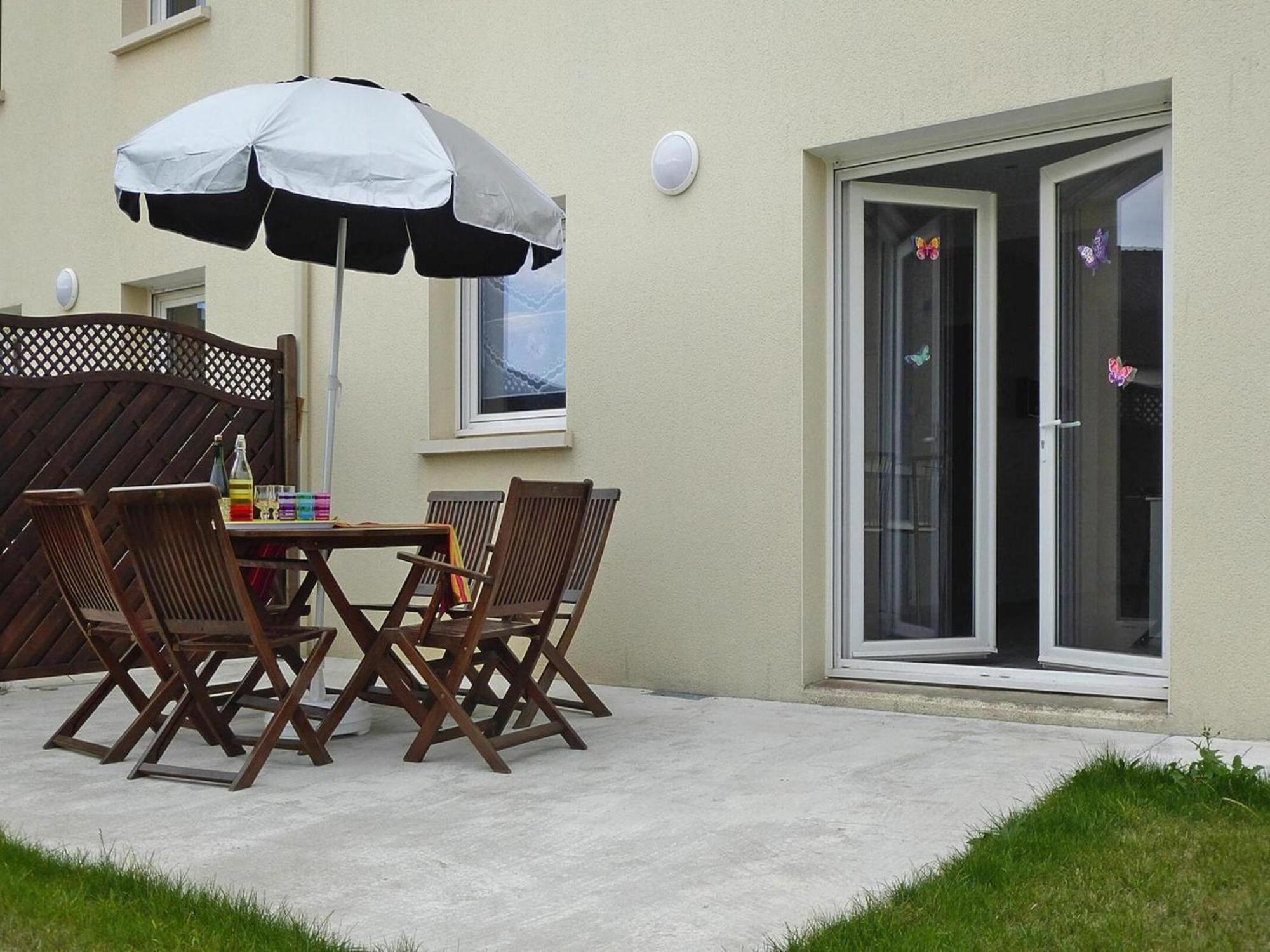 Vila Modern Semi Detached House With Terrace Saint Quay Portrieux Exteriér fotografie